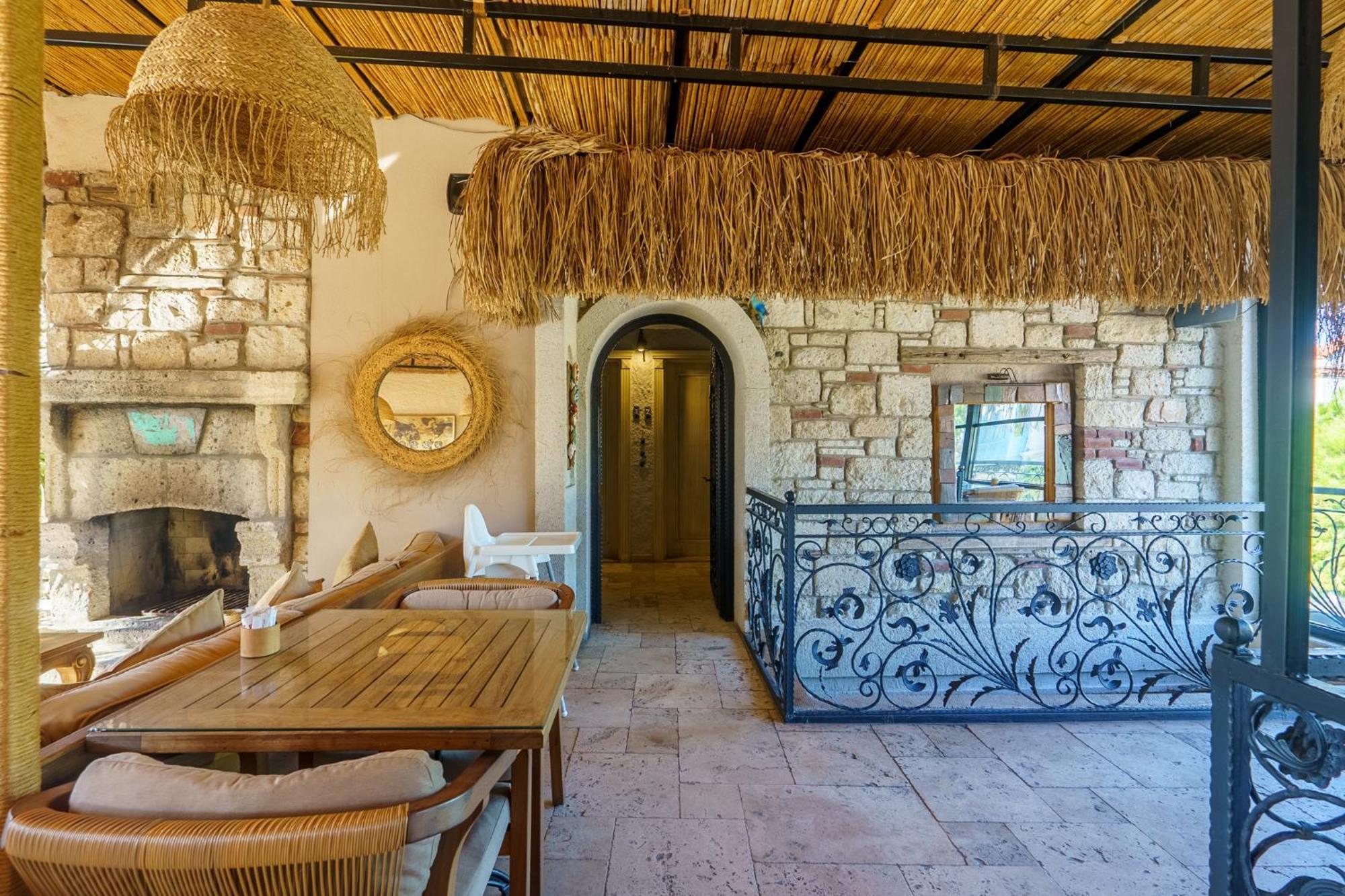 Alacati Aura Отель
