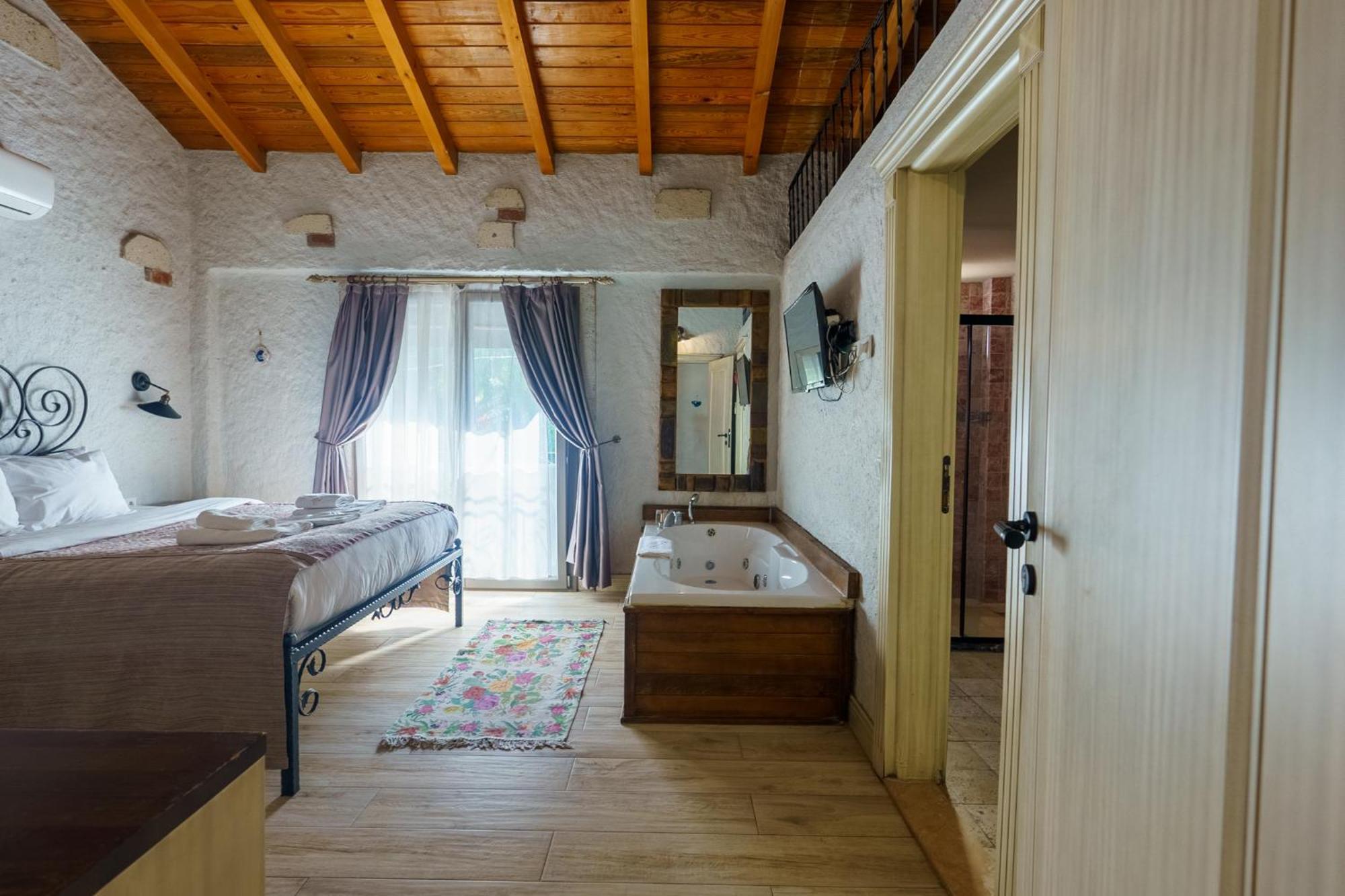 Alacati Aura 2*
